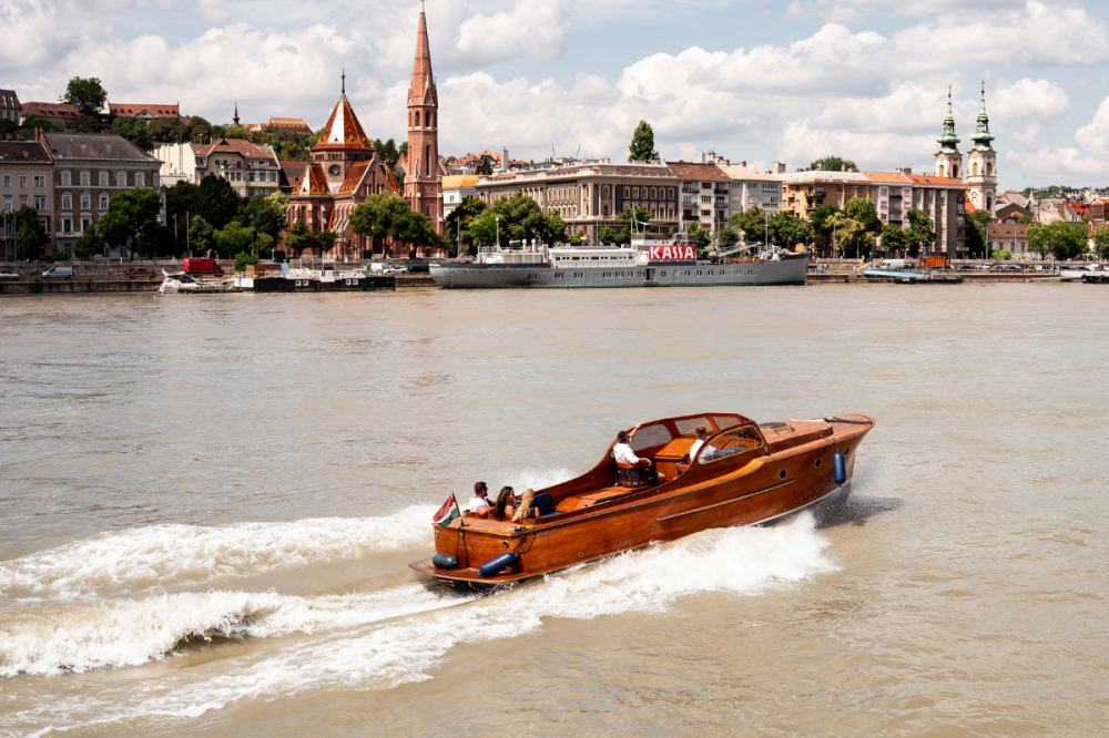 Private boat tour