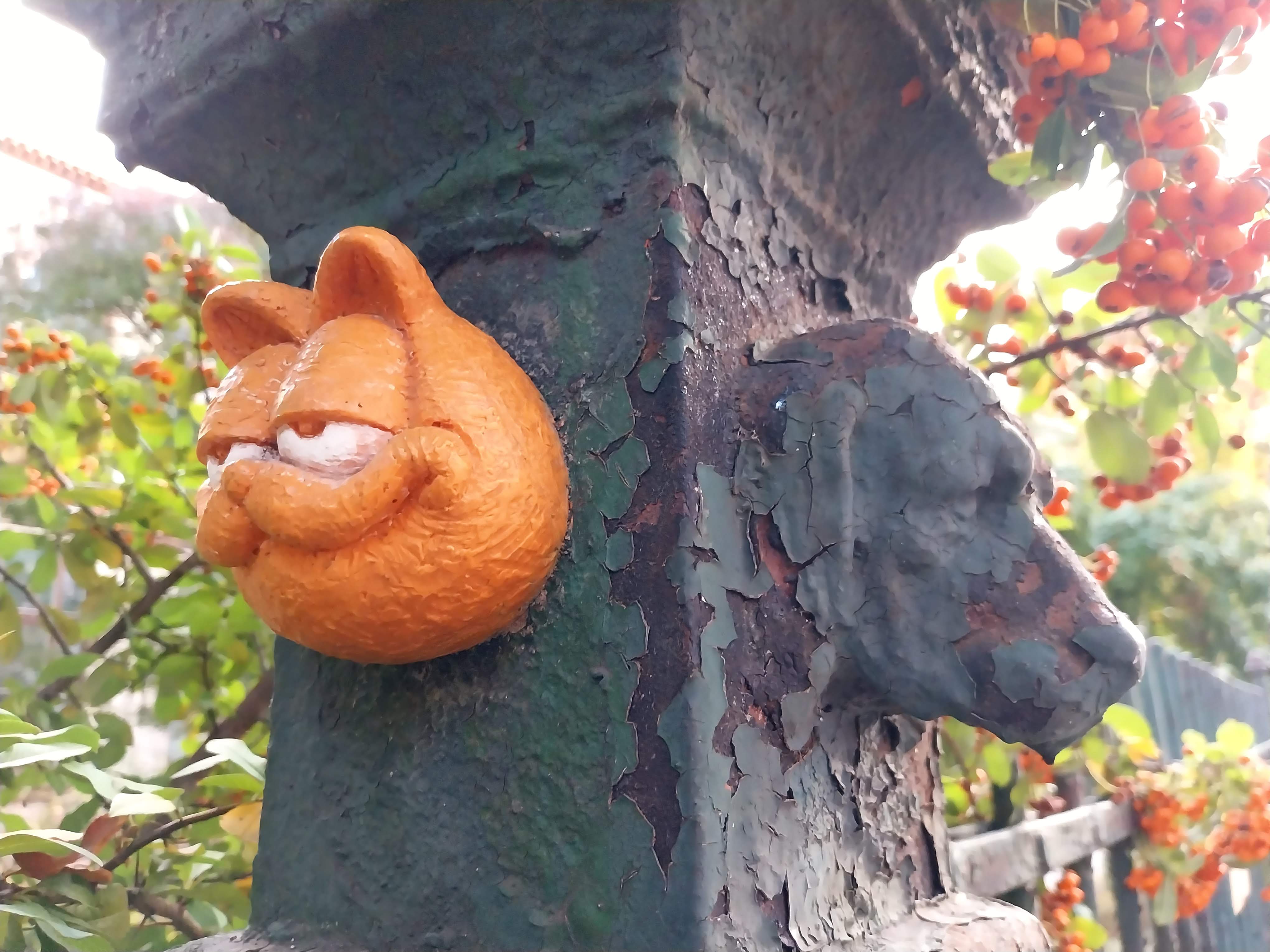 Garfield statue