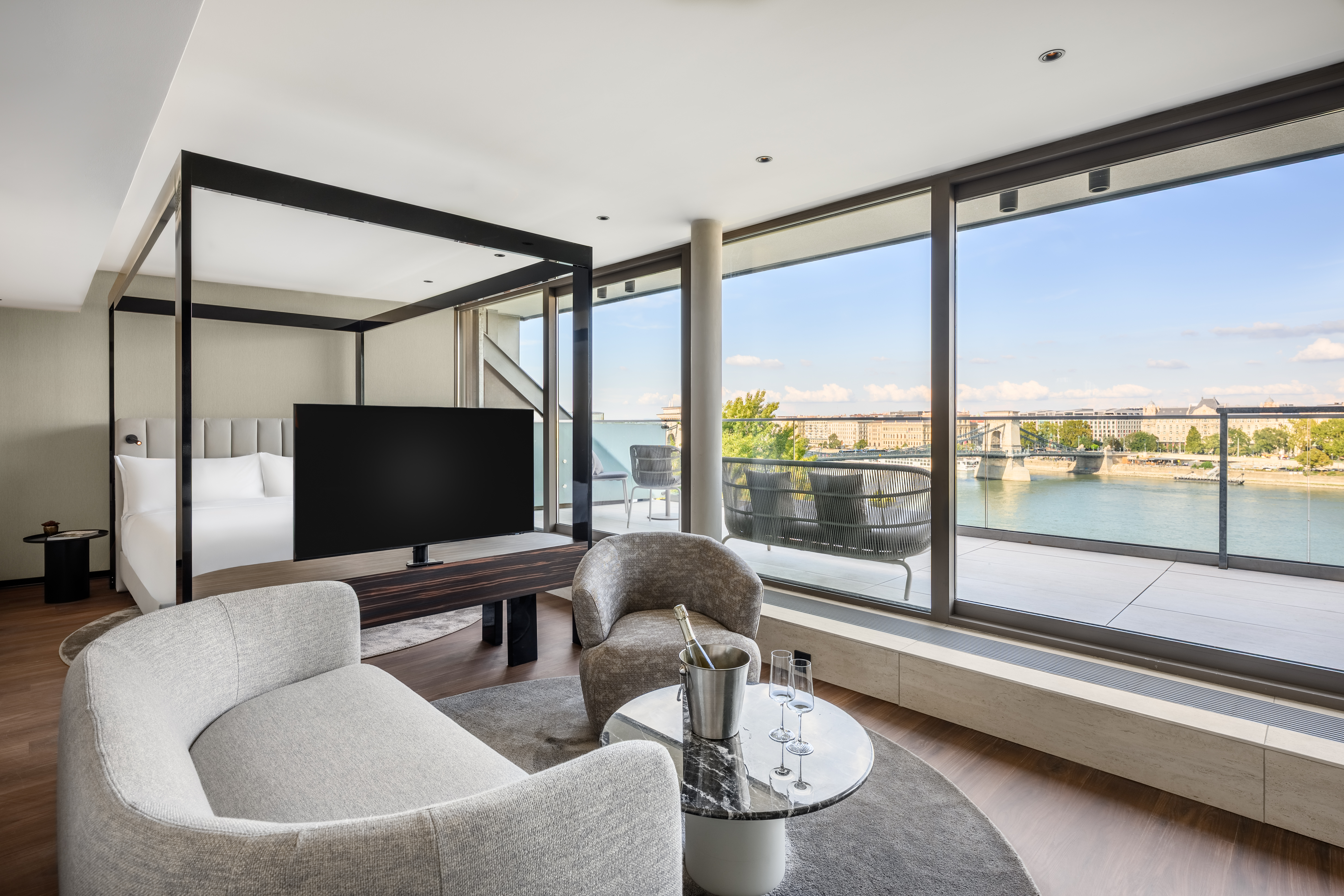 Leon Hotel and Lounge Budapest 2025 interior design